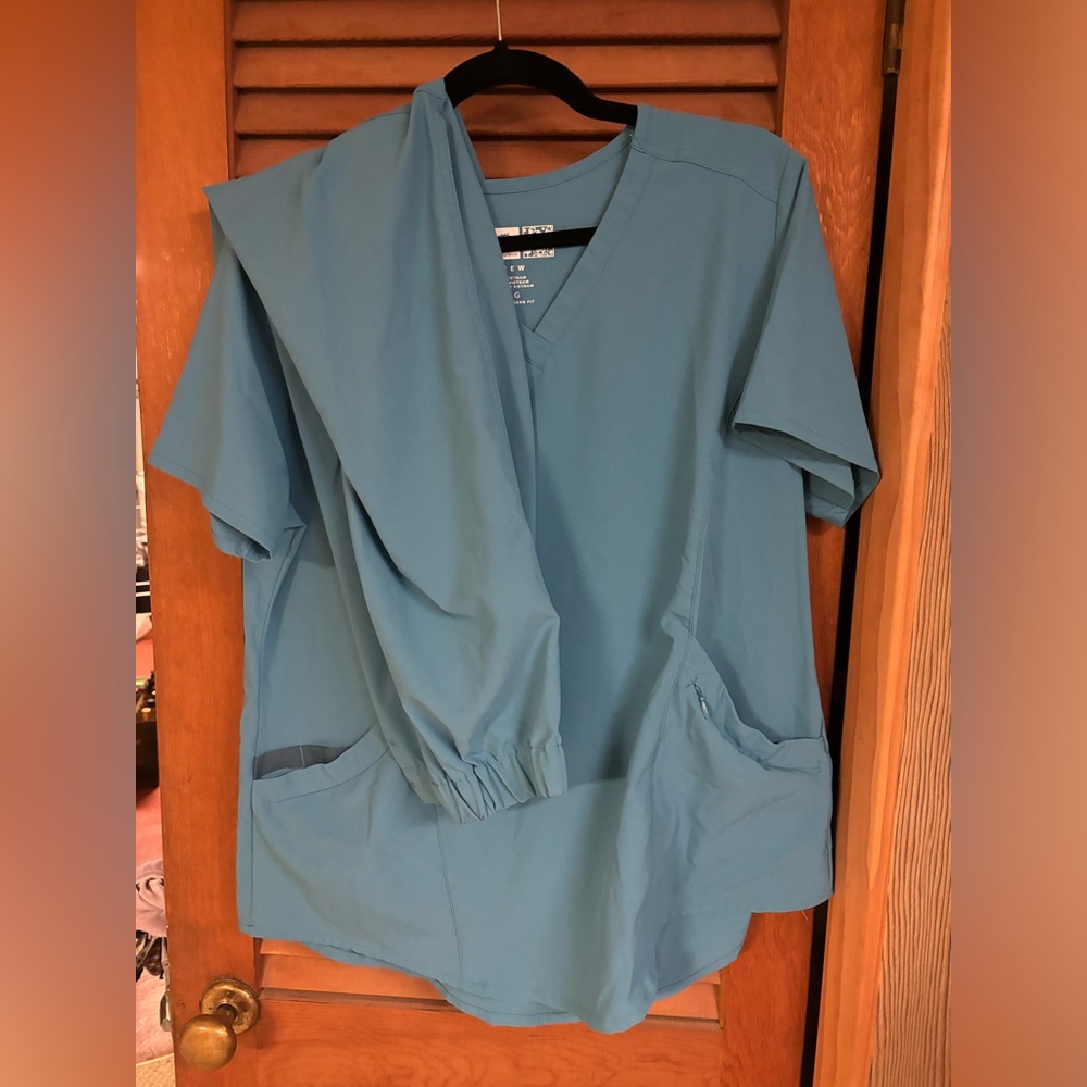 Wonderwink Renew large scrub set